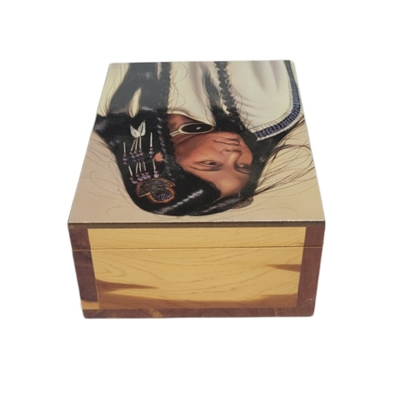 Vintage Southwest Native American Woman Wooden Box/ Jewelry Box/ Storage Box - Picture 3 of 10